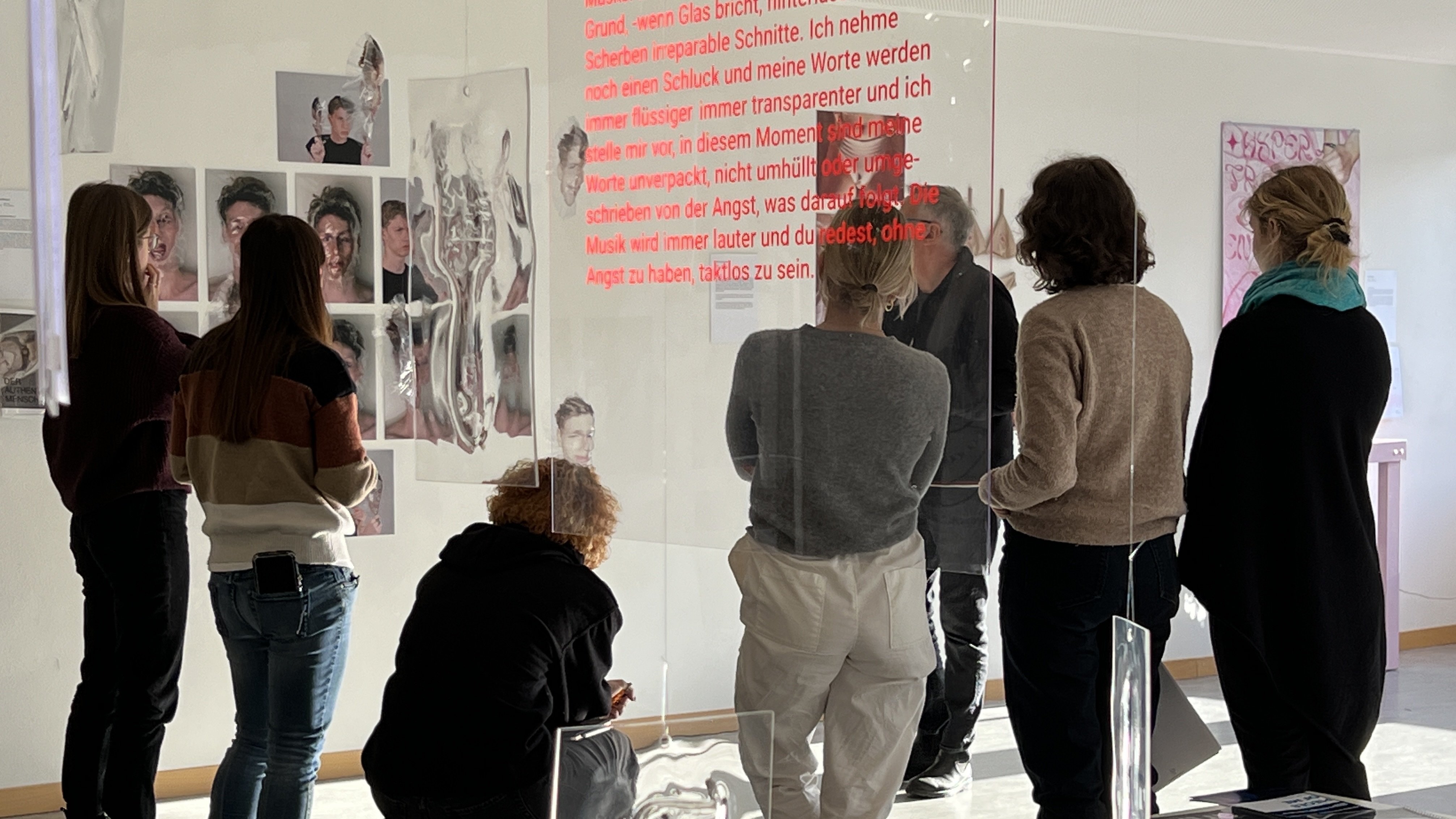 Ausstellungen der Ausrichtung Gestaltung und Kunst zu den vorgegebenen Themen «Transparenz» (BM1) und «Vision» (BM2) 