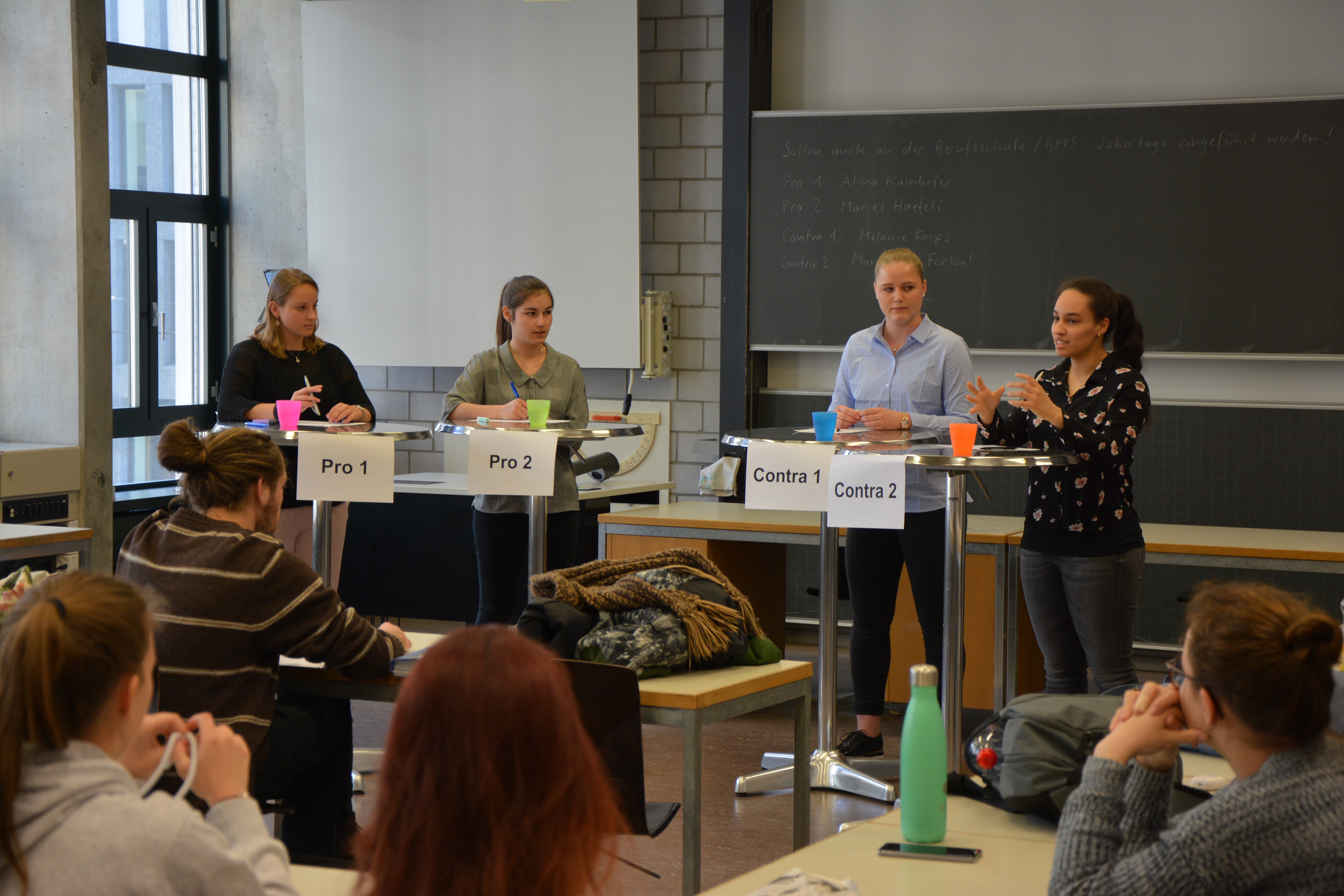 Am Mittwoch, 27. Februar 2019 wurde folgendes Thema debattiert: «Sollen wie an der Volksschule und am Gym-nasium auch an den Berufsschulen und der BMS Jokertage eingeführt werden?»