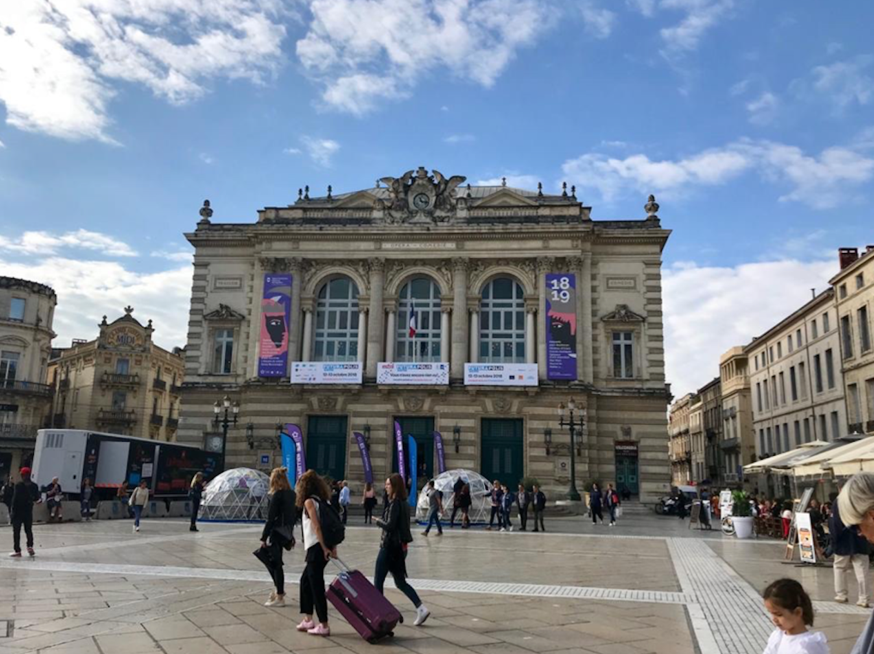 La Place de la Comédie avec l’Opéra La Place de la Comédie avec l’Opéra
